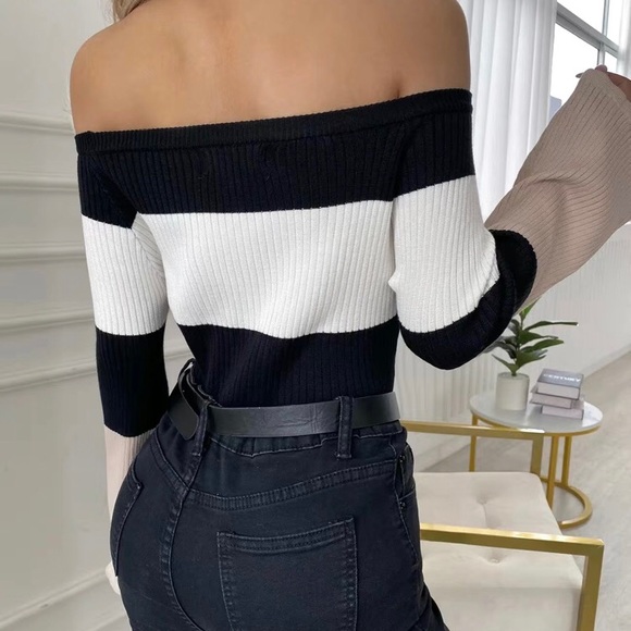 Elegant Black and White Striped Flare Top ✨Host Pic ✨ Size XL - Picture 4 of 9